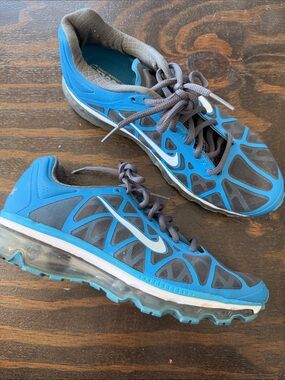 Nike Air Max 2011 Cushion Running Sneakers